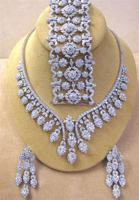 what is a parure set